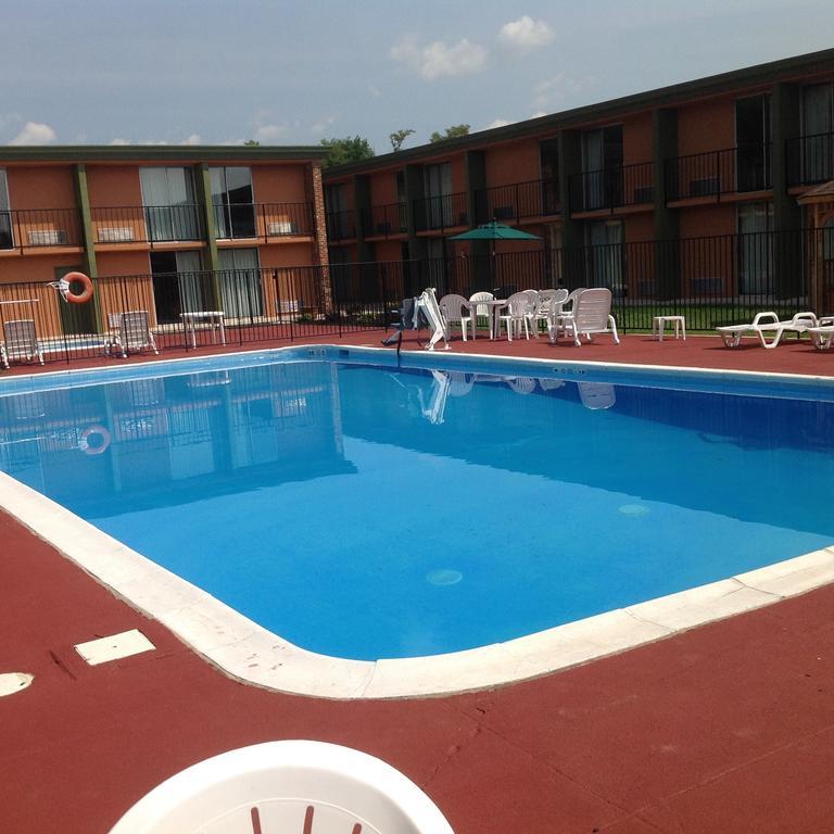 Baymont By Wyndham Salem Roanoke Area Hotel Exterior photo