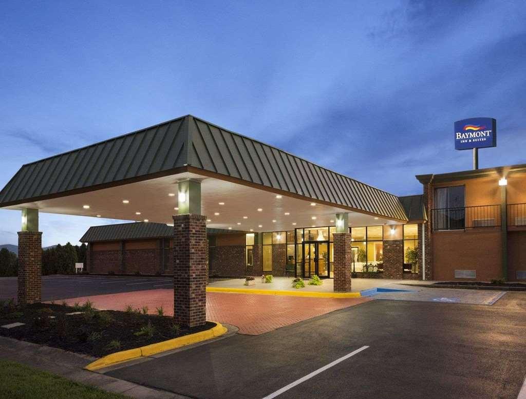 Baymont By Wyndham Salem Roanoke Area Hotel Exterior photo
